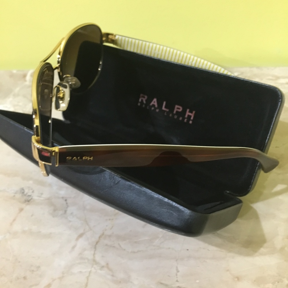 Sunglasses - image 3